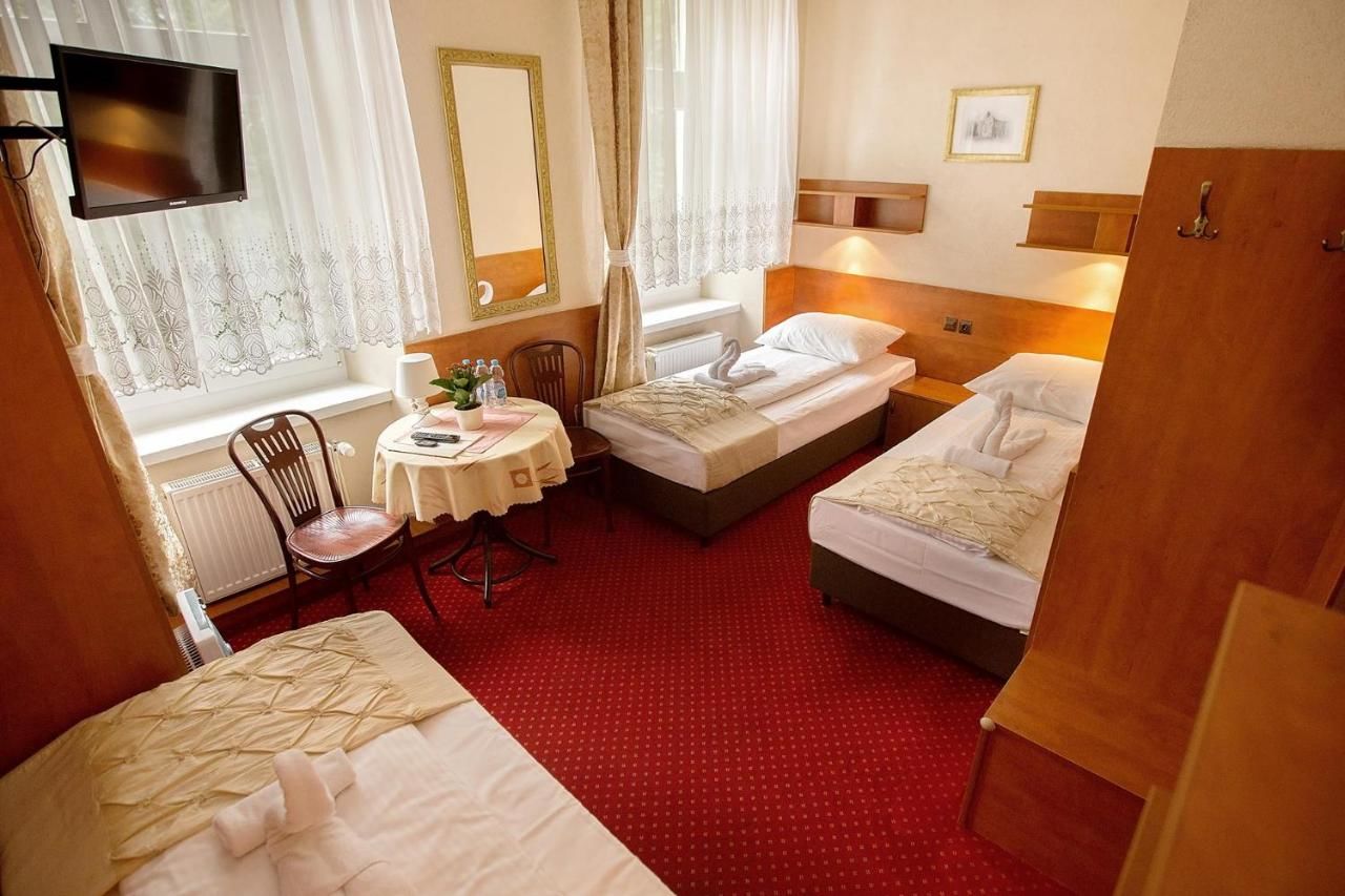 Отель Hotel Zamek Chałupki Chałupki