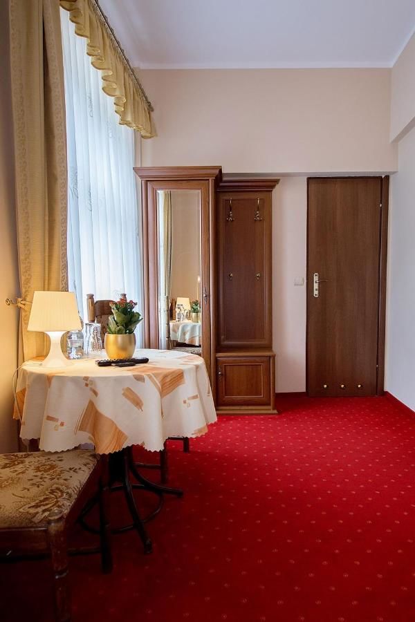 Отель Hotel Zamek Chałupki Chałupki-46